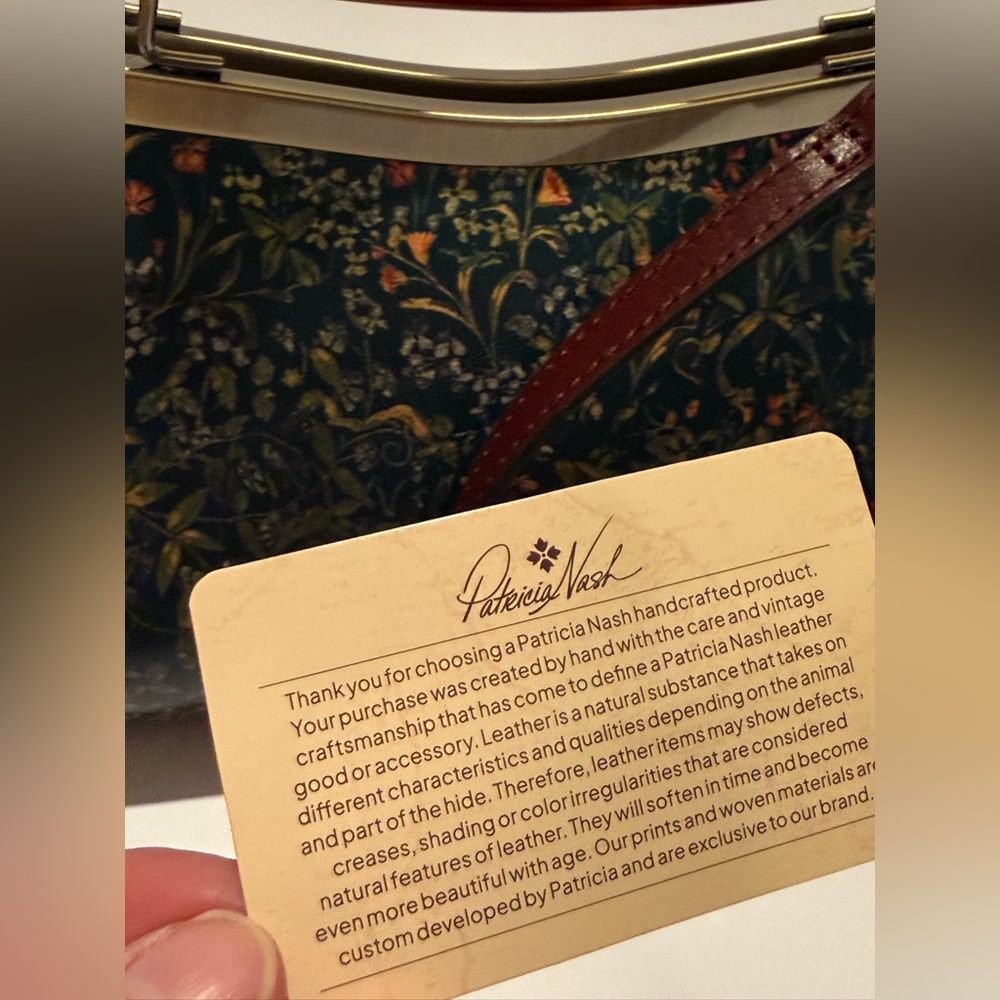 Patricia Nash Tuscan Field Collection Floral Patterned Crossbody W/Gold Accents - Picture 7 of 17